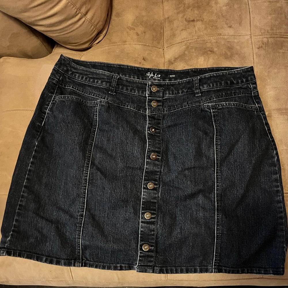 Cute denim skirt